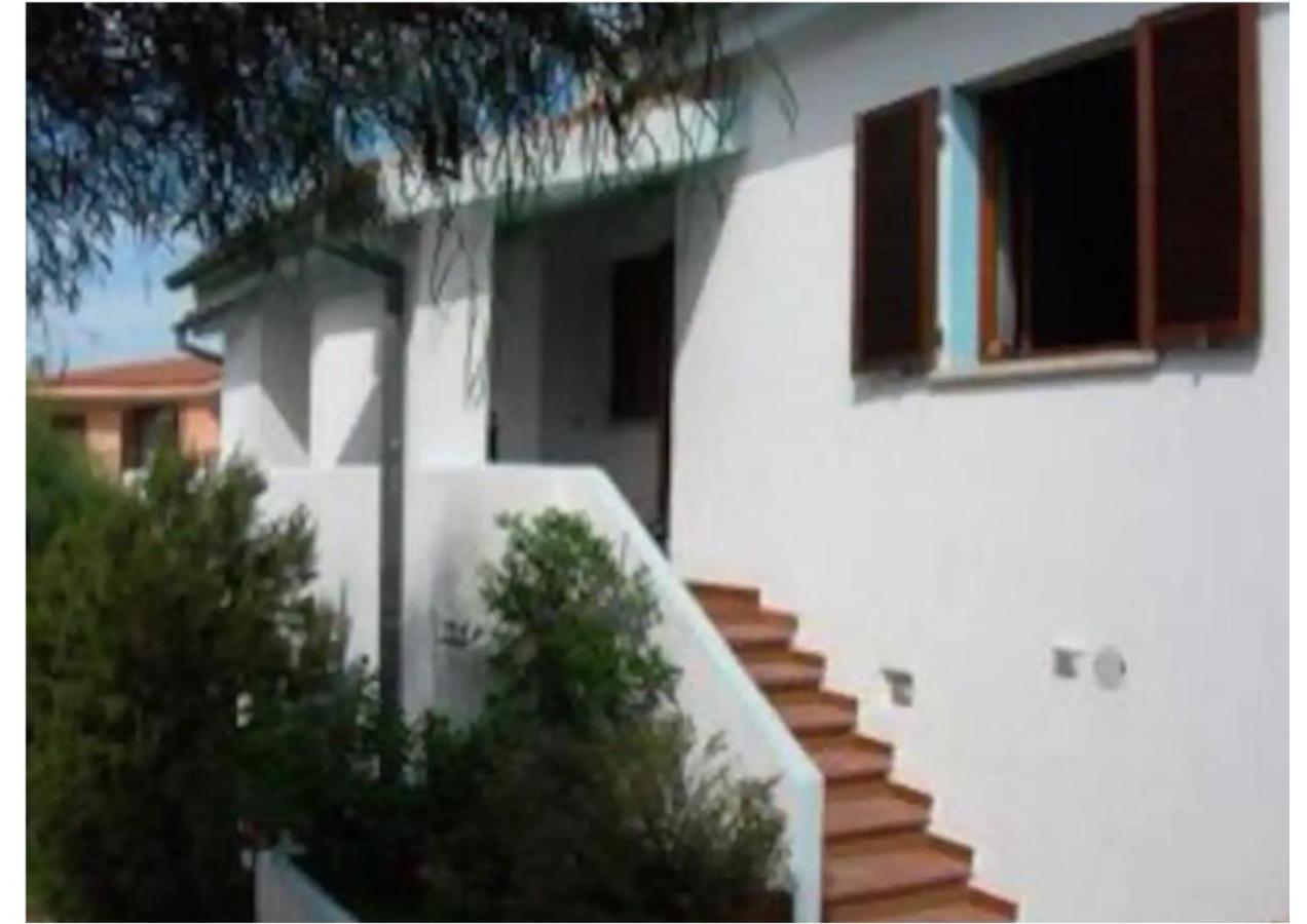 Casa Vacanze A Pochi Passi Dal Mare 马达莱纳 外观 照片