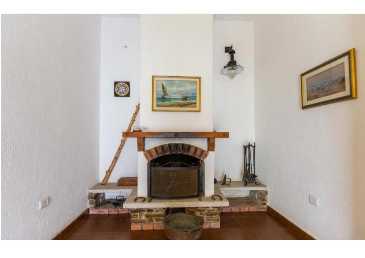 Casa Vacanze A Pochi Passi Dal Mare 马达莱纳 外观 照片