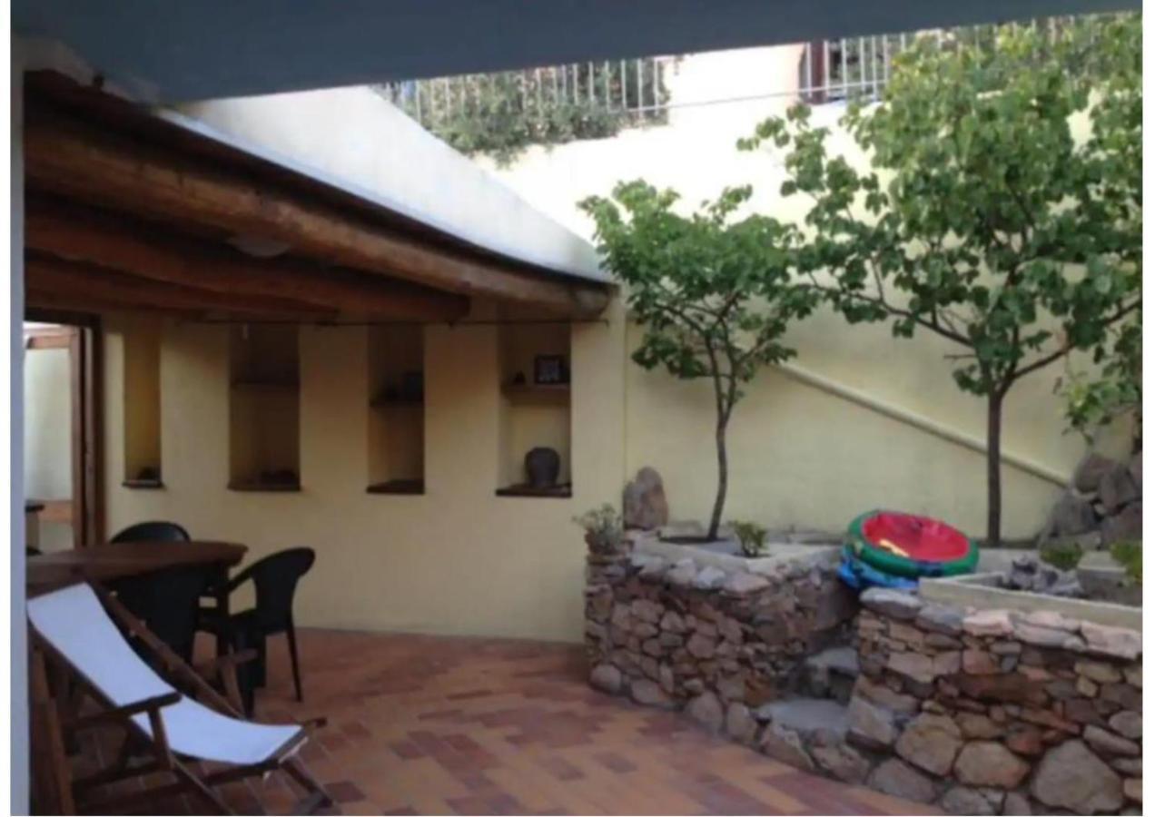 Casa Vacanze A Pochi Passi Dal Mare 马达莱纳 外观 照片
