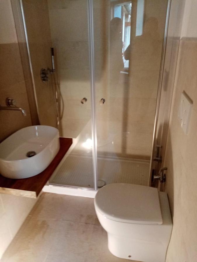 Casa Vacanze A Pochi Passi Dal Mare 马达莱纳 外观 照片